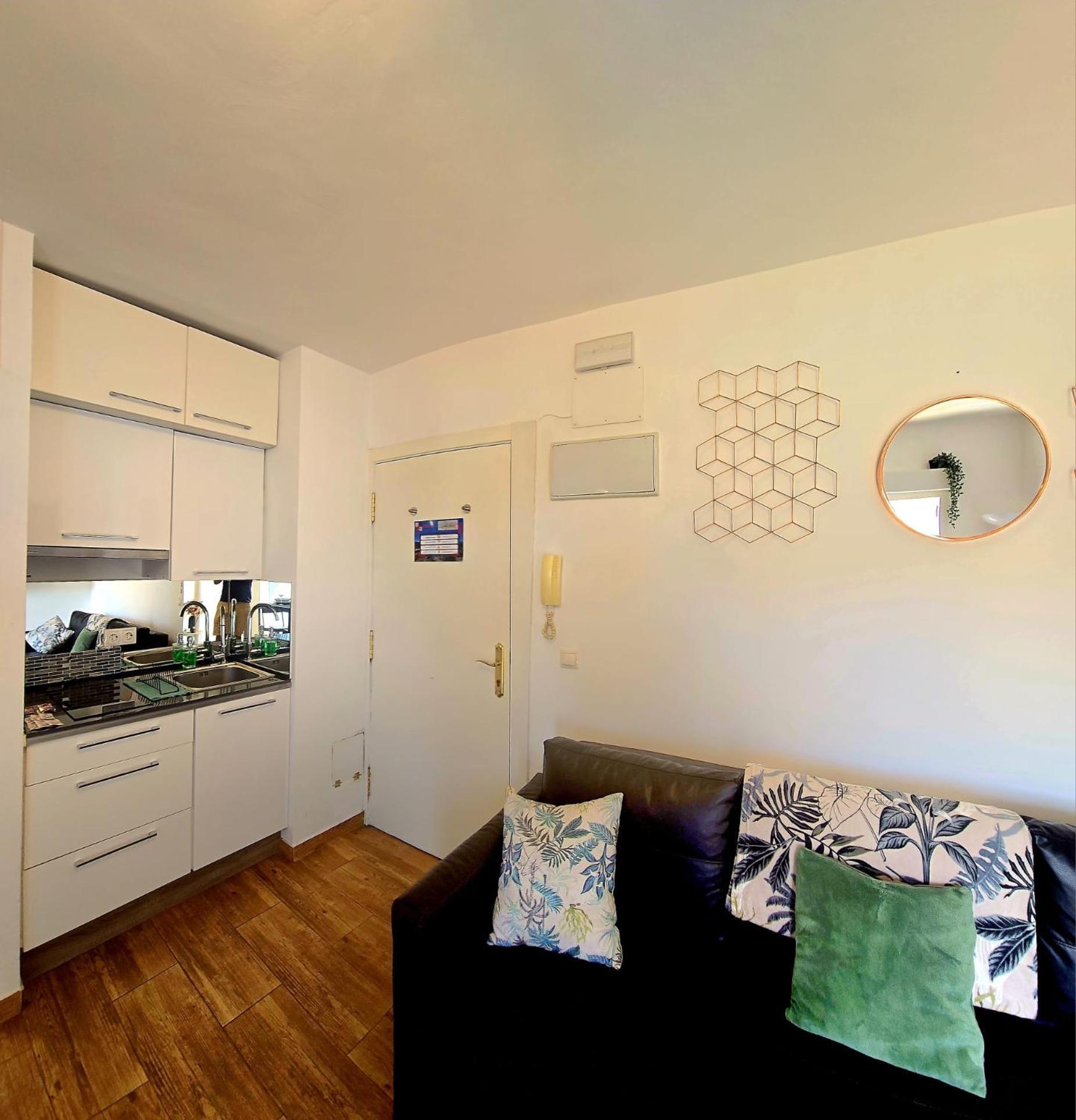 Bellevue Sea View Apartment By Namaste Elite Torremolinos Exteriör bild